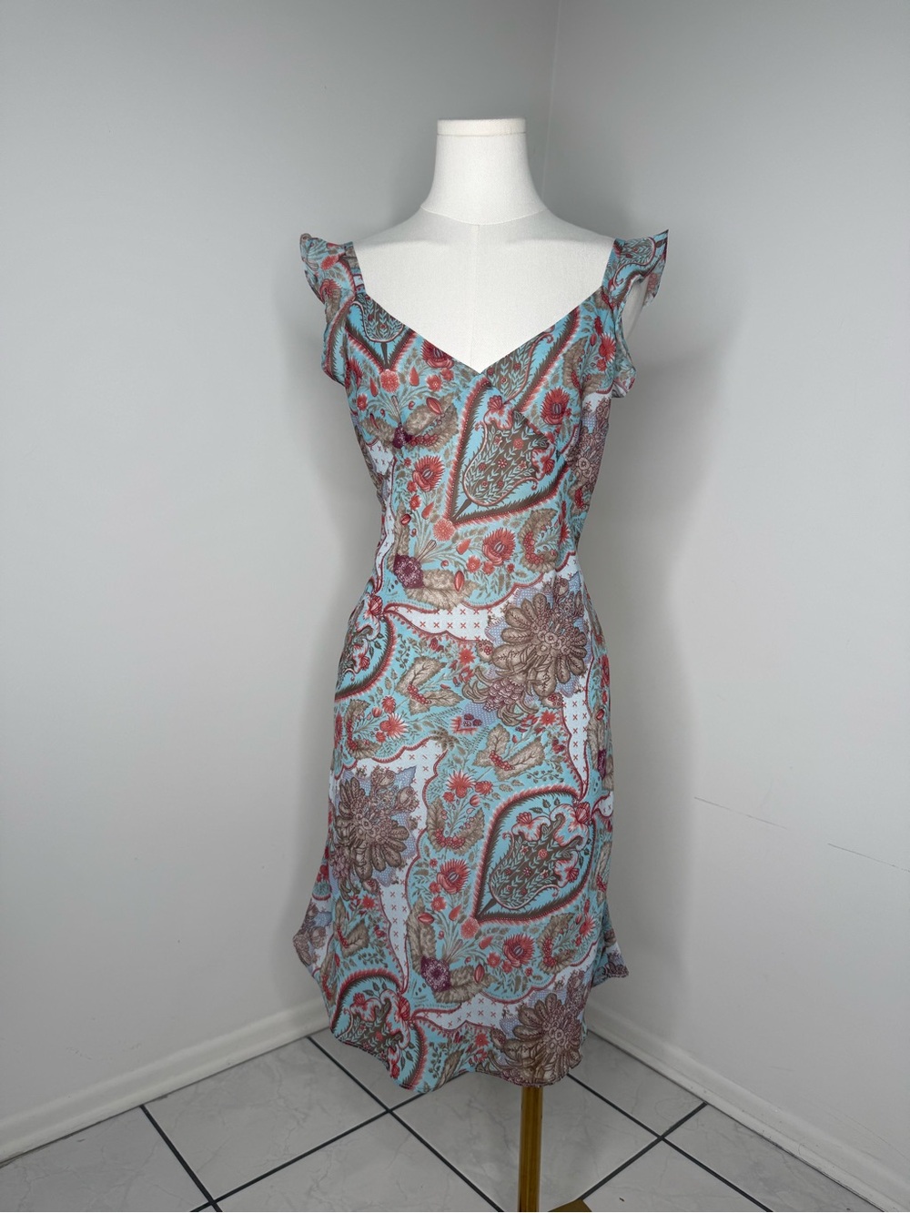 Boston Proper Paisley Floral V-Neck Midi Dress in Light Blue and Coral